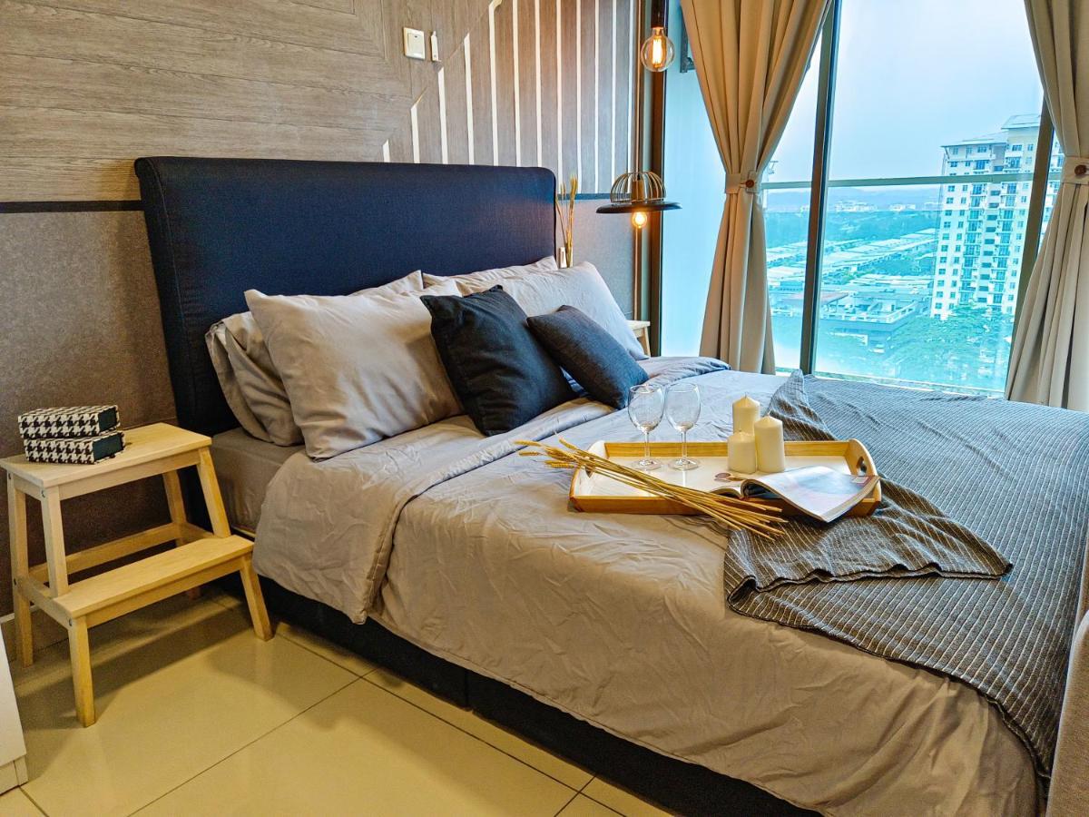 Apartemen -lake View-mount Austin Ikea Toppen 10 Mins - C113a Johor Bahru
